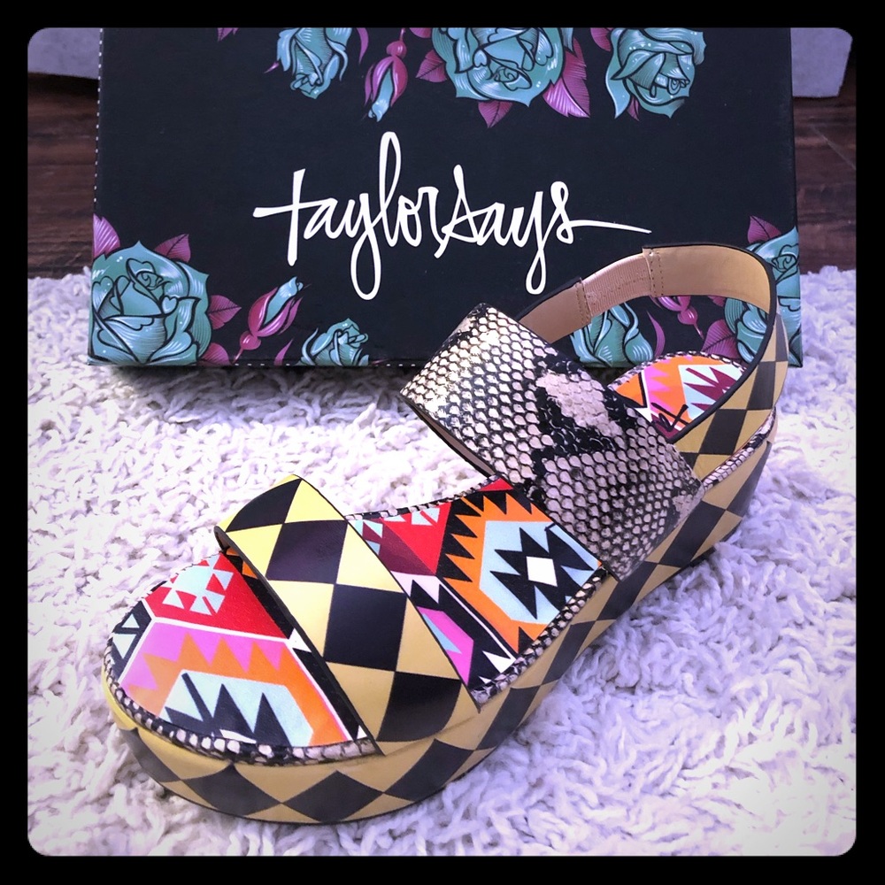 Women’s shoes